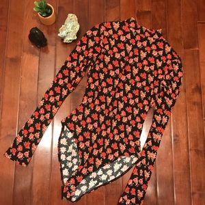 NWOT✨🌸 Forever 21 low turtle neck floral onesie